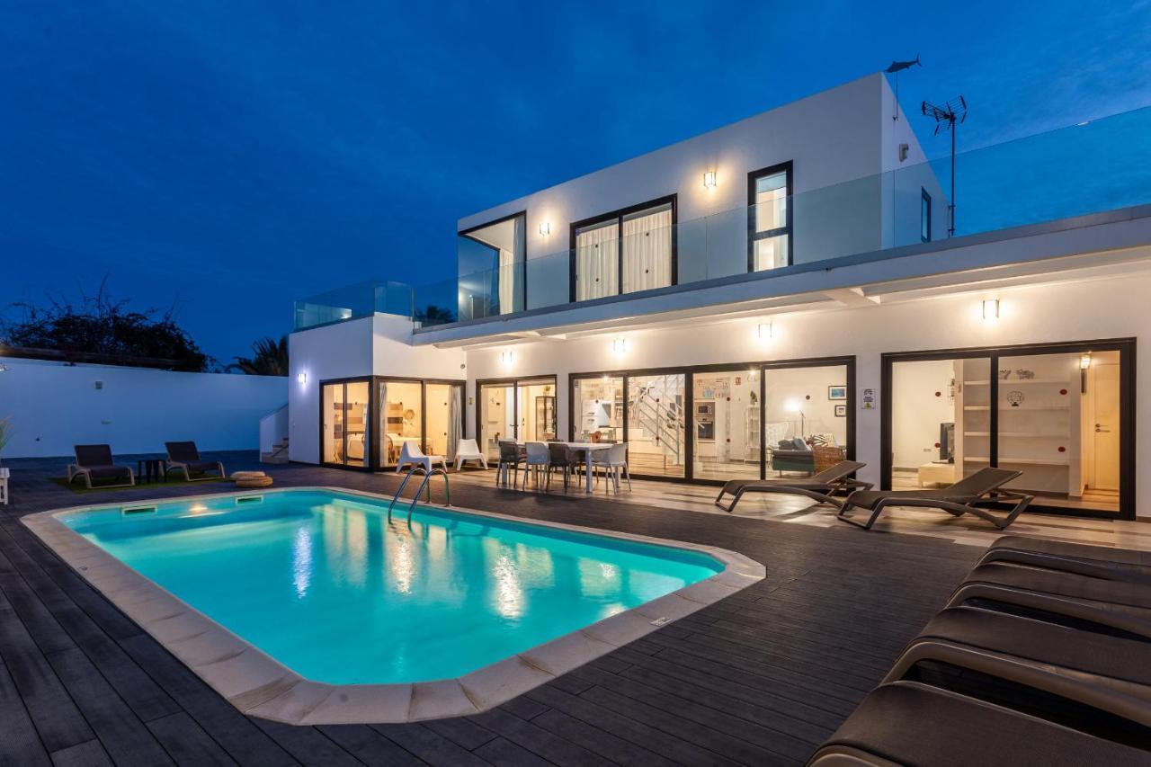 Villa Luxury Azul Private Pool And Bbq Corralejo By Holidays Home Bagian luar foto